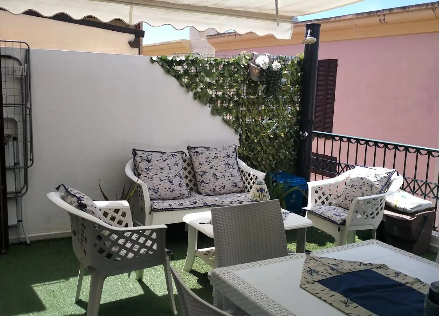 Villetta con Piscina e Campo da Tennis condominiale Villasimius 0*,  Italia