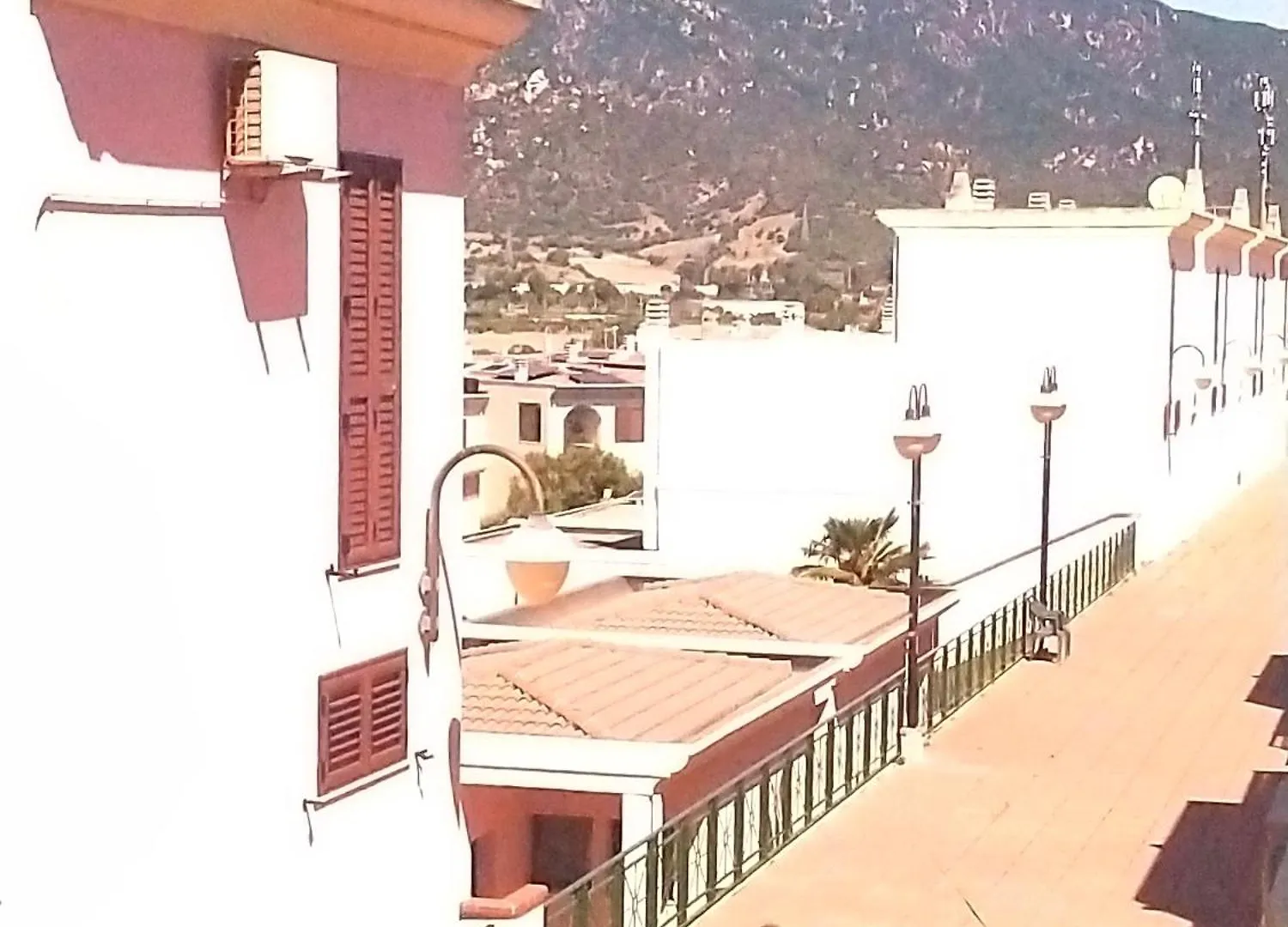 Villetta con Piscina e Campo da Tennis condominiale Villasimius Casa vacanze